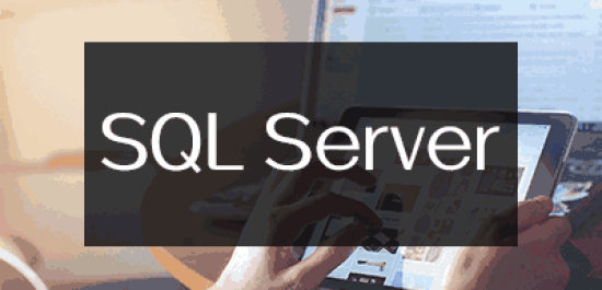 sql server中如何实现id相同的字段内容合并，并用","隔开